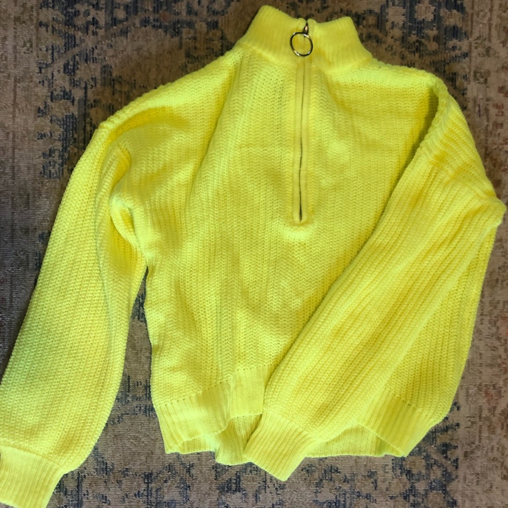 Almost Famous Cropped half zip pull over sweater. Women’s size M.